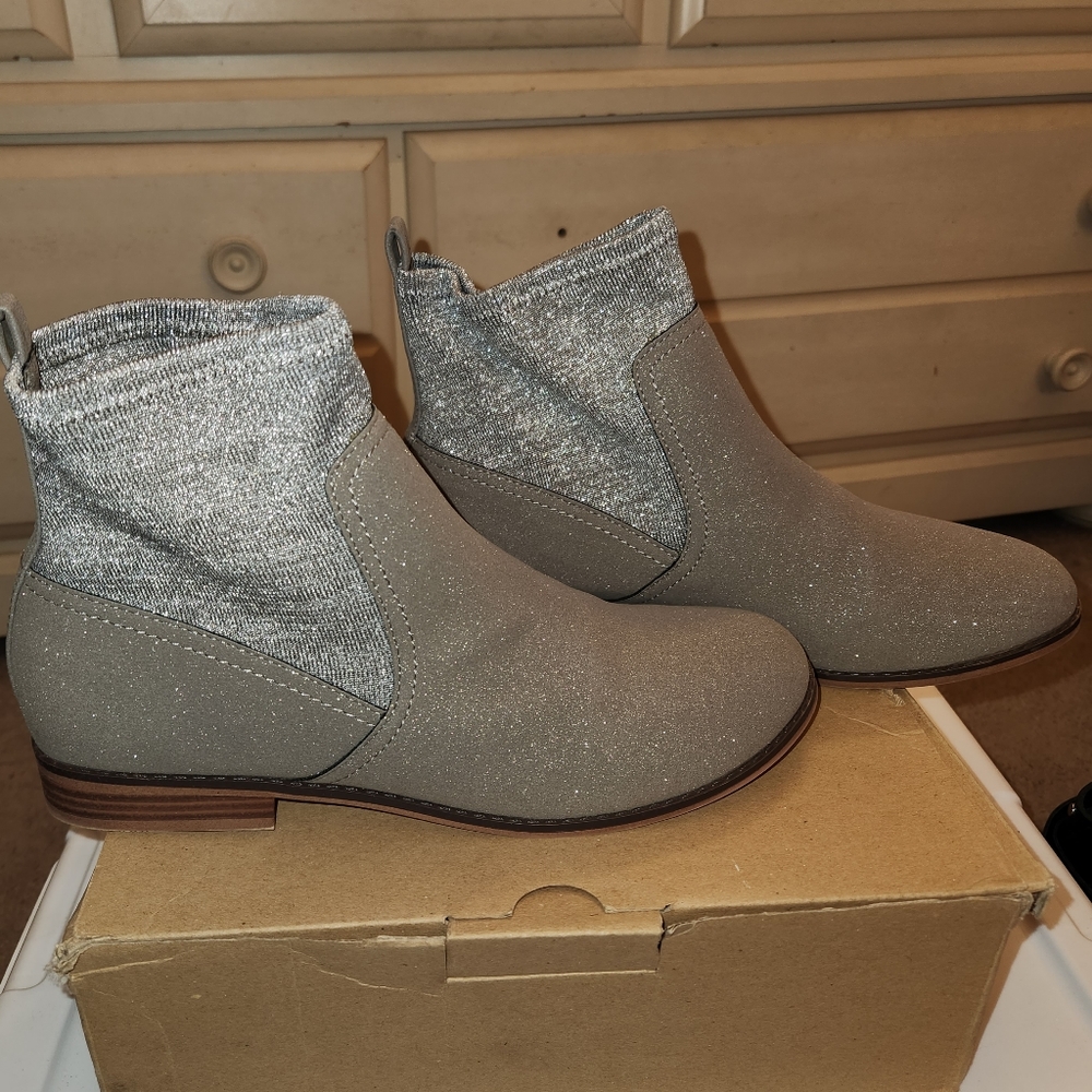 Big Girl's Gray Booties